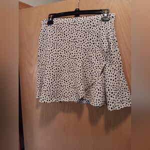 Womens Size Medium, Miami Black and White Polka Dot Mini Skirt